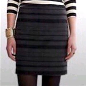 Banana Republic stripe skirt gray/black